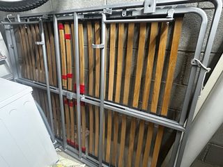 Somier metálico y de madera con patas.      1,35cm