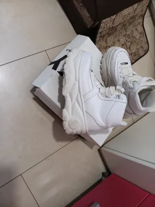 Zapatillas plataforma blancos estilo buffalo