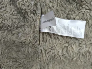 Cazadora chica marrón y gris