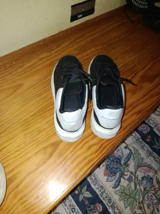 Zapatillas Alexander McQueen Blancas y Negras