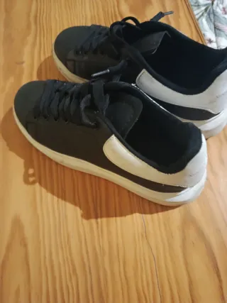 Zapatillas Alexander McQueen Blancas y Negras
