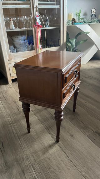 Mesilla de noche de madera