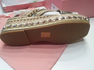 Sandalias Alma en Pena doradas talla 41