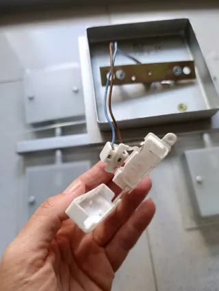 Lámpara de techo con 4 focos direccionables