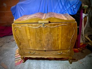 Arcón de madera antiguo