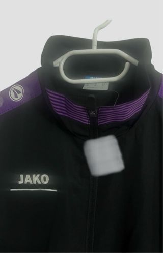 Talla M. Chaqueta deportiva JAKO.