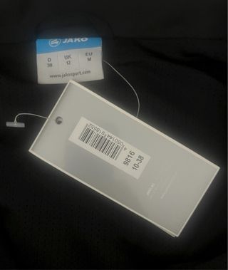 Talla M. Chaqueta deportiva JAKO.
