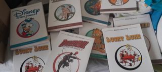 Caja de 4 kilos de papel de cómic y tomos