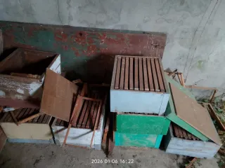 Colmenas de madera para apicultura