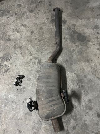 Escape BMW E36 Sedán