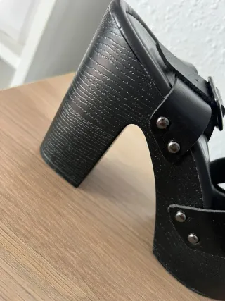 Sandalias plataforma negras CATWALK