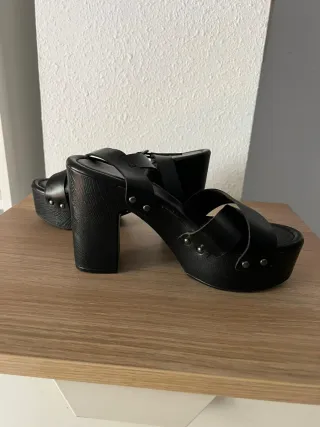 Sandalias plataforma negras CATWALK