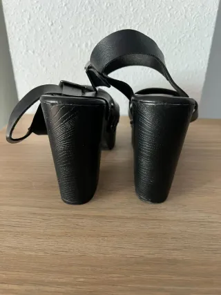 Sandalias plataforma negras CATWALK