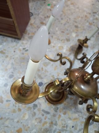 Lámpara de techo dorada antigua