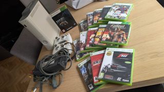 Xbox 360 + 10 Juegos + 2 Mandos