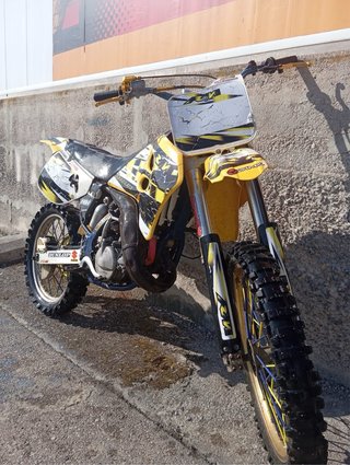 Suzuki RM 125 2T