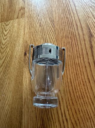 Frascos de perfume vacíos.total son  6 ver fotos.