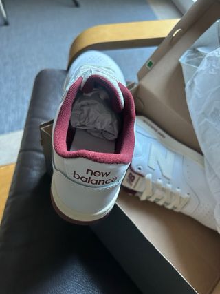 Zapatillas New Balance Blancas y Rojas Hombre