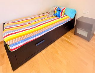 Cama nido ikea brimnes extensible negra con mesita