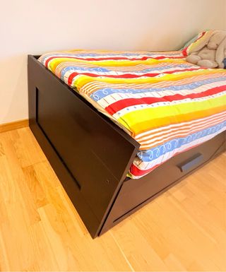 Cama nido ikea brimnes extensible negra con mesita