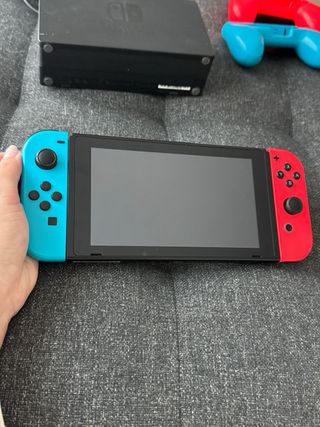 Nintendo Switch Roja y Azul
