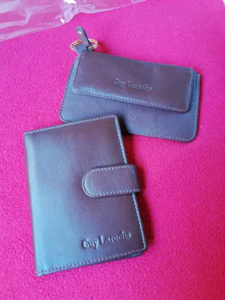 Tarjetero y Llavero Guy Laroche Marrón