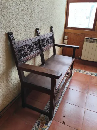 Banco de madera antiguo