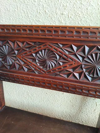 Banco de madera antiguo