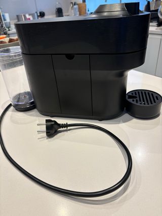 Cafetera Nespresso Vertuo Negra