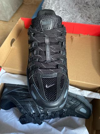 Nike P-6000 Negros Talla 42 totalmente Nuevos