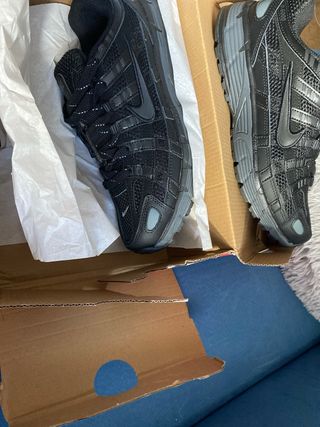Nike P-6000 Negros Talla 42 totalmente Nuevos