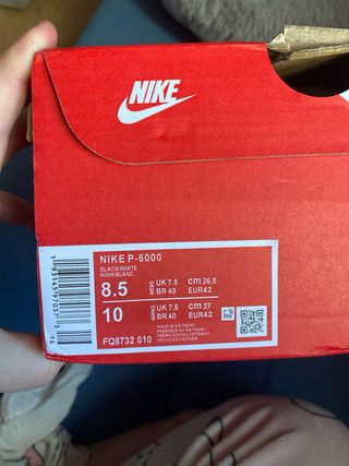 Nike P-6000 Negros Talla 42 totalmente Nuevos