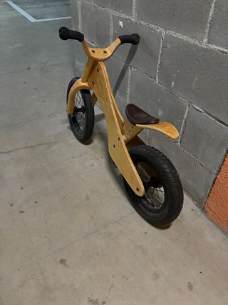 Bicicleta de madera para niños