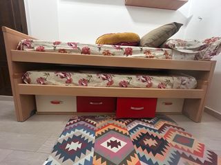 Litera con cajones y colchones