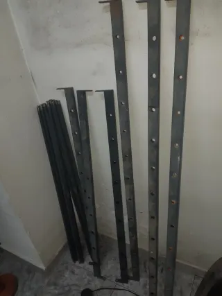 Varillas y postes con rosca para barandilla