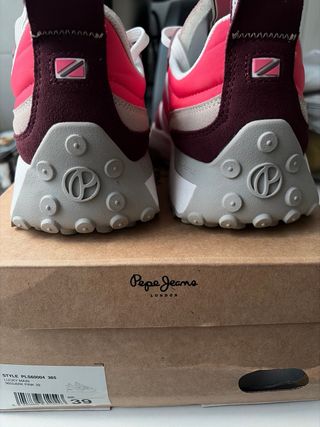 Zapatillas Pepe Jeans rosas, granate y blancas
