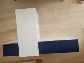 Estantería recibidor azul y blanco