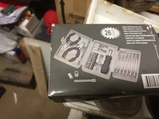 Kit de herramientas: destornilladores y alicates