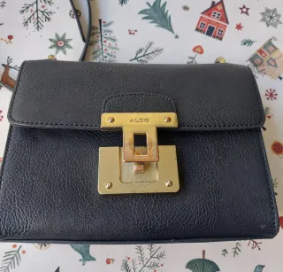 Bolso ALDO negro con cadena dorada