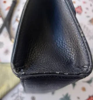 Bolso ALDO negro con cadena dorada