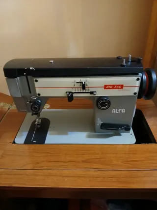 Máquina de coser Zig-Zag