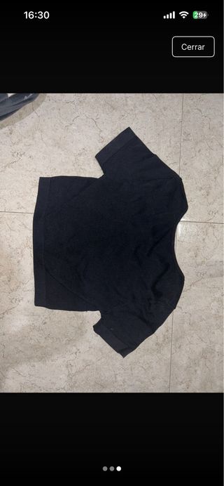 Camiseta negra corta