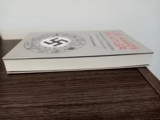 2 Libros Los magos de Hitler y El dinero Hitler.