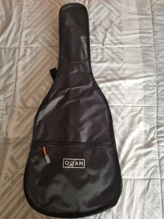 Guitarra Clásica con funda