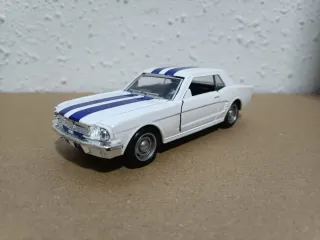 Coche 1:36 replica juguete Mustang