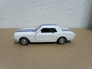 Coche 1:36 replica juguete Mustang