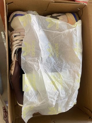 Zapatillas Adidas Response CL Bad Bunny Beige