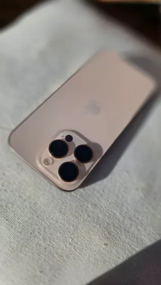 iPhone 16 Pro 128 GB Dorado