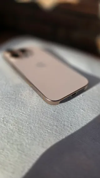 iPhone 16 Pro 128 GB Dorado