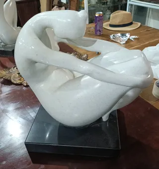 Figuras de porcelana pareja.